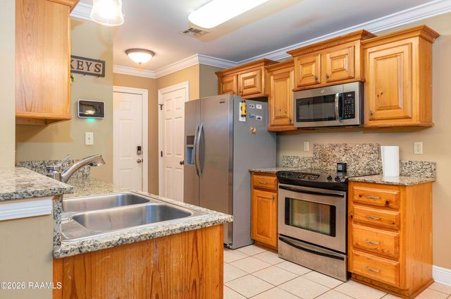 106 Country Garden Lane, Lafayette, LA 70507