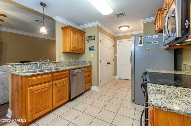 106 Country Garden Lane, Lafayette, LA 70507