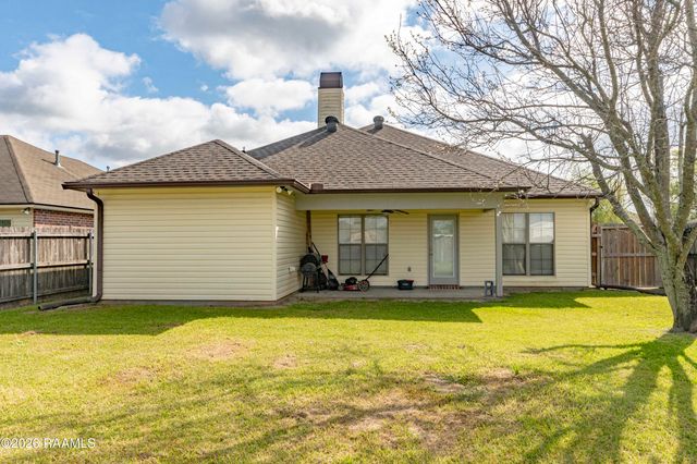 106 Country Garden Lane, Lafayette, LA 70507