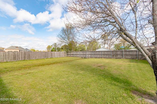 106 Country Garden Lane, Lafayette, LA 70507