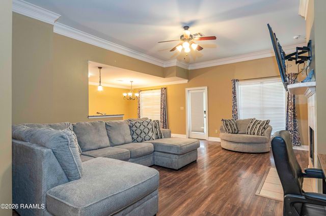 106 Country Garden Lane, Lafayette, LA 70507