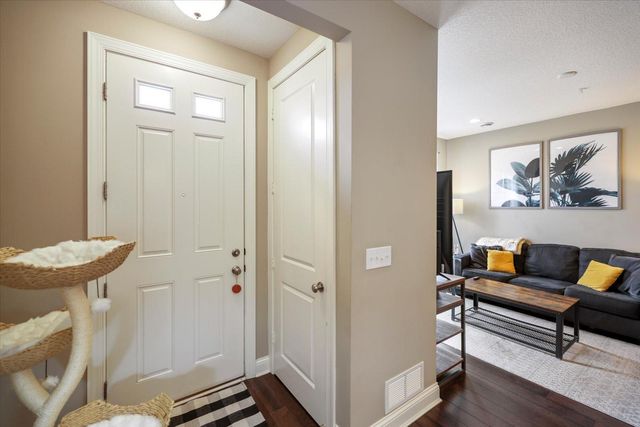 8286 Jonquil Lane N, Maple Grove, MN 55369