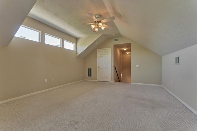 175 W Lilac Ridge Place, The Woodlands, TX 77384