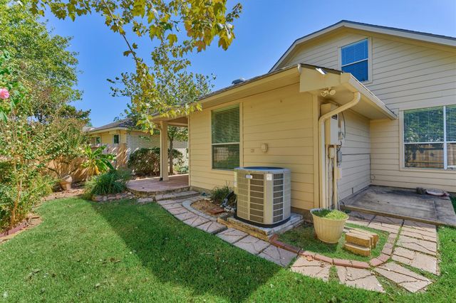 175 W Lilac Ridge Place, The Woodlands, TX 77384