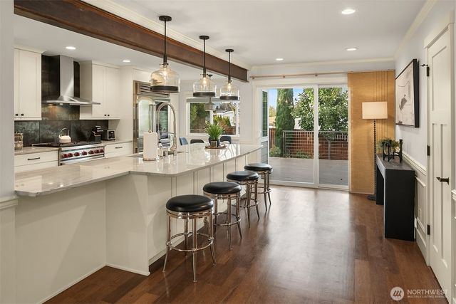 709 3rd Street S, Kirkland, WA 98033