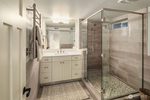 709 3rd Street S, Kirkland, WA 98033
