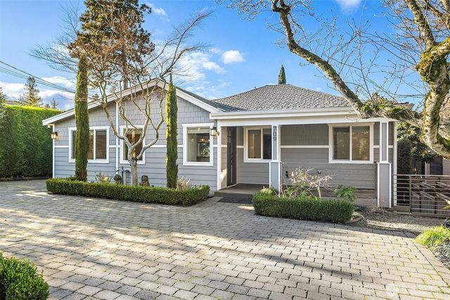 709 3rd Street S, Kirkland, WA 98033