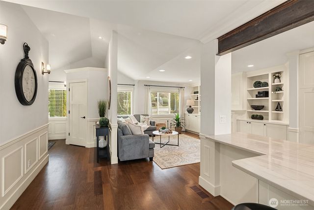 709 3rd Street S, Kirkland, WA 98033