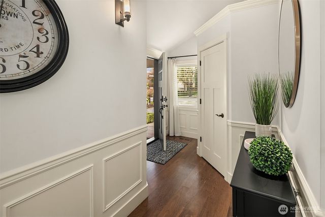709 3rd Street S, Kirkland, WA 98033