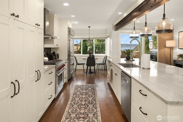 709 3rd Street S, Kirkland, WA 98033