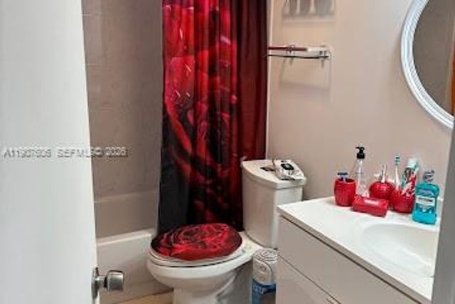 17600 NW 68th Avenue B4002, Hialeah, FL 33015