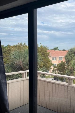 17600 NW 68th Avenue B4002, Hialeah, FL 33015