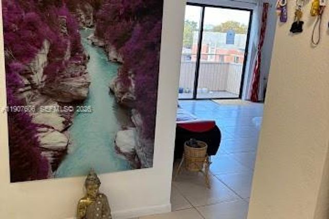 17600 NW 68th Avenue B4002, Hialeah, FL 33015