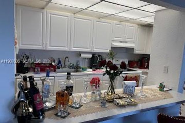 17600 NW 68th Avenue B4002, Hialeah, FL 33015