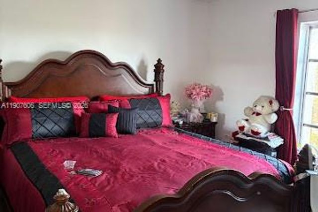 17600 NW 68th Avenue B4002, Hialeah, FL 33015