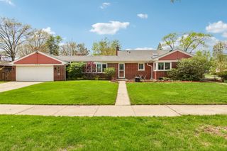 245 Amherst Avenue, Des Plaines, IL 60016