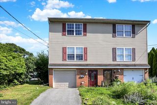 58 W HOWARD ST, Red Lion, PA 17356