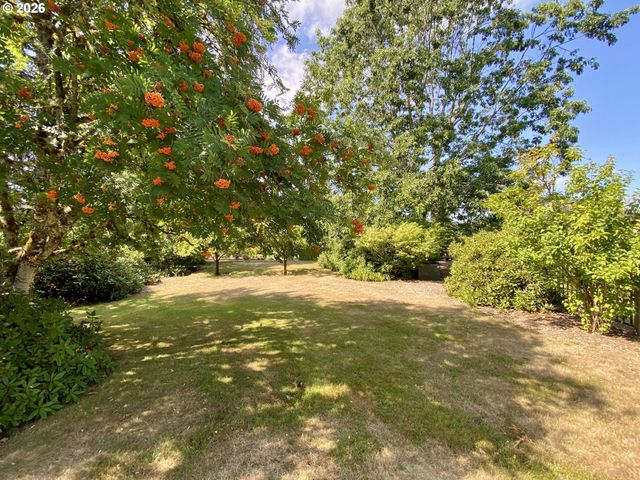 22709 Ne 123RD Cir, Brush Prairie, WA 98606