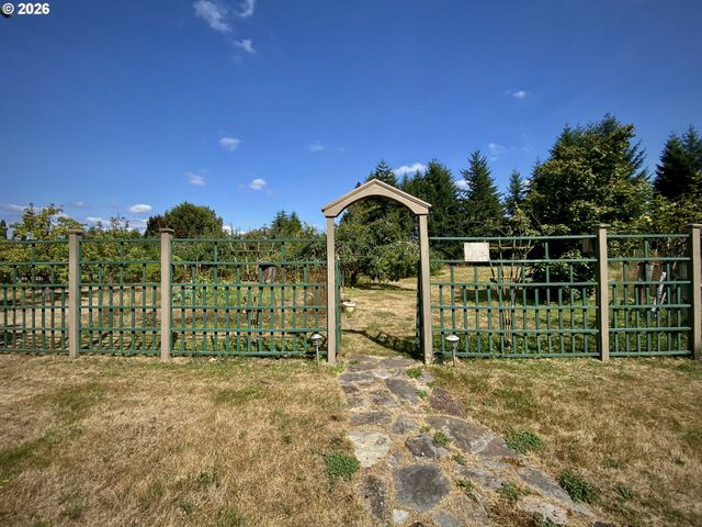 22709 Ne 123RD Cir, Brush Prairie, WA 98606