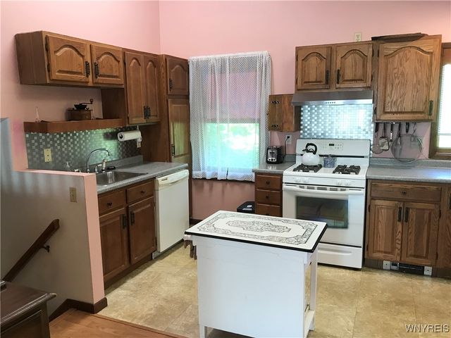 675 Sandy Avenue, Evans, NY 14006