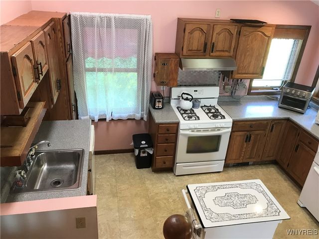 675 Sandy Avenue, Evans, NY 14006