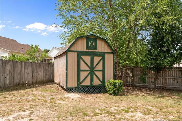 109 Canyon Ct Court, Sanford, NC 27332