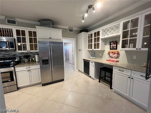 8125 Celeste DR 5113, Naples, FL 34113