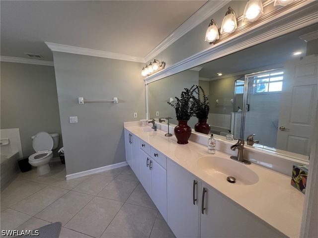 8125 Celeste DR 5113, Naples, FL 34113