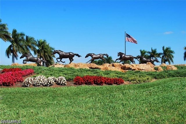 8125 Celeste DR 5113, Naples, FL 34113