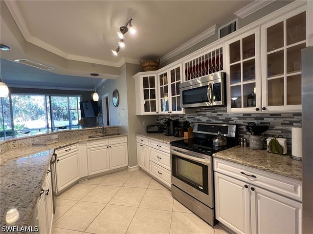 8125 Celeste DR 5113, Naples, FL 34113