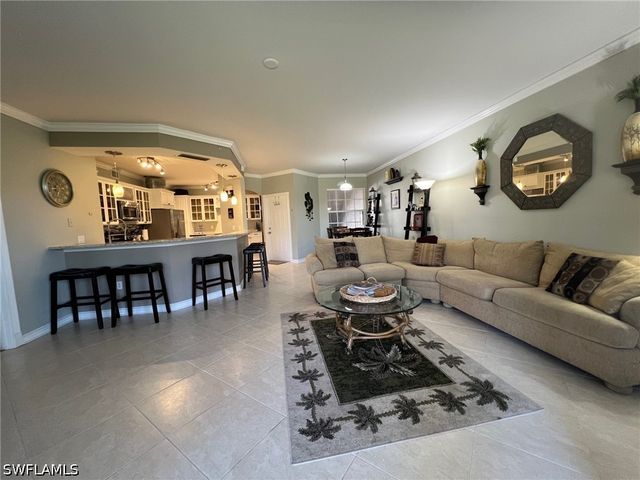 8125 Celeste DR 5113, Naples, FL 34113