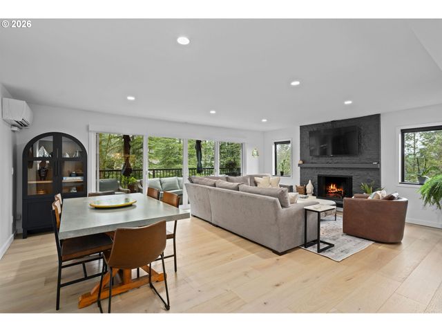 16250 PACIFIC Hwy 69, Lake Oswego, OR 97034