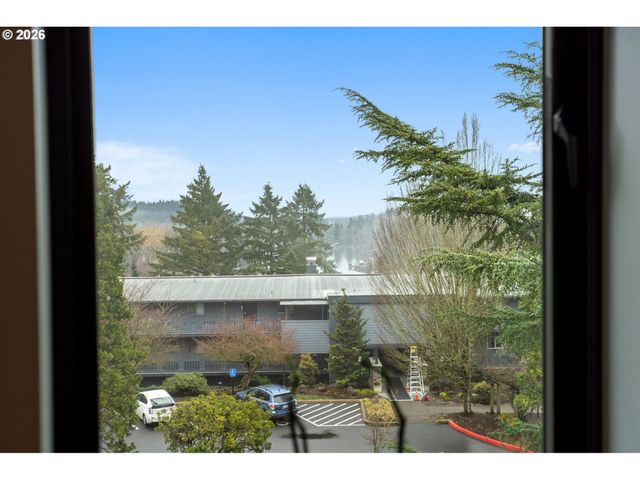 16250 PACIFIC Hwy 69, Lake Oswego, OR 97034