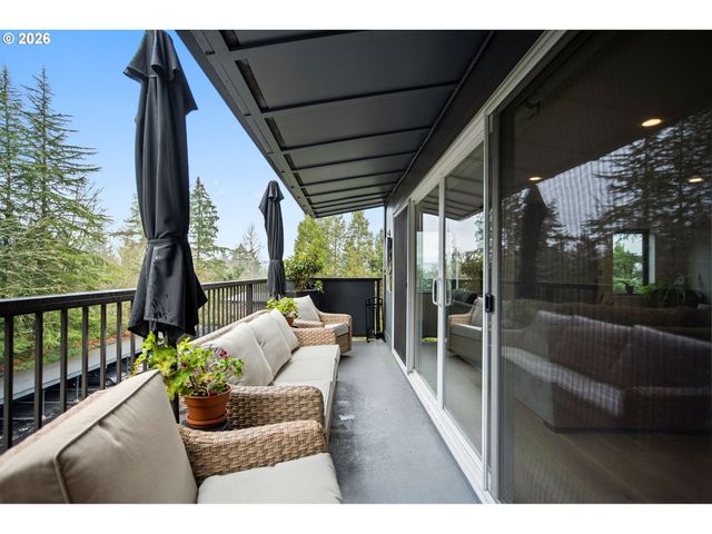 16250 PACIFIC Hwy 69, Lake Oswego, OR 97034