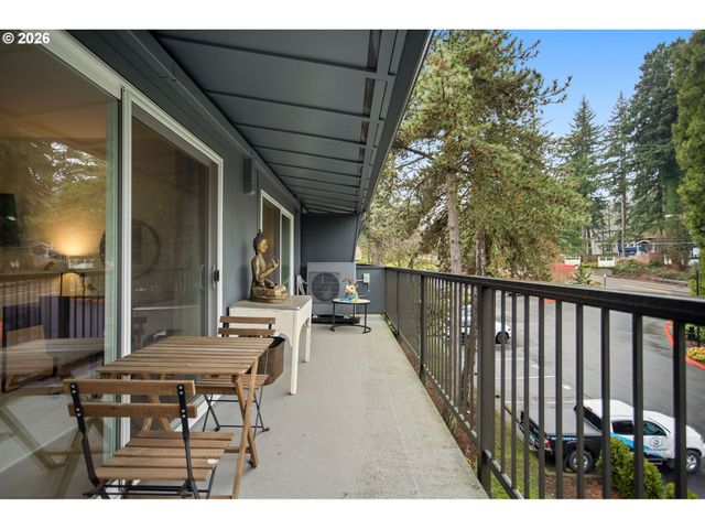 16250 PACIFIC Hwy 69, Lake Oswego, OR 97034