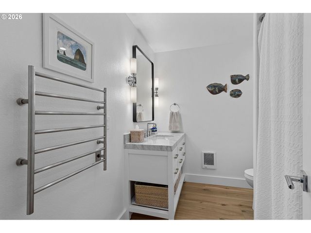 16250 PACIFIC Hwy 69, Lake Oswego, OR 97034