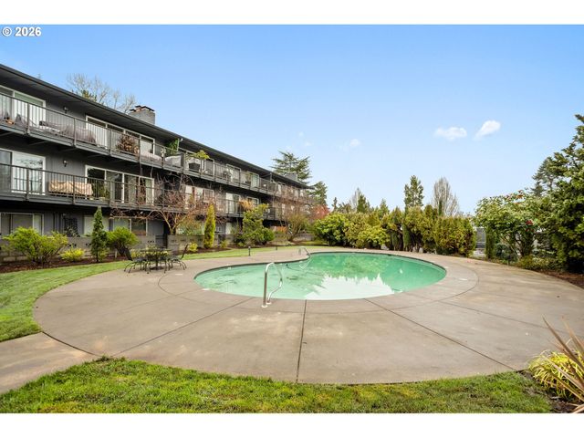 16250 PACIFIC Hwy 69, Lake Oswego, OR 97034