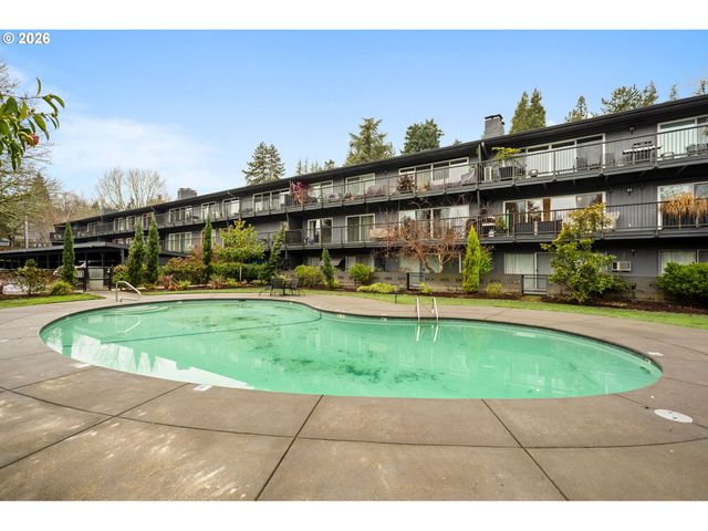 16250 PACIFIC Hwy 69, Lake Oswego, OR 97034