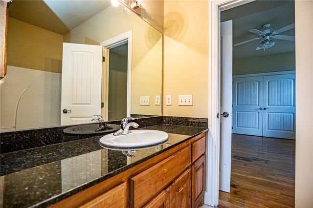 605 Tunbridge Drive, Bentonville, AR 72712