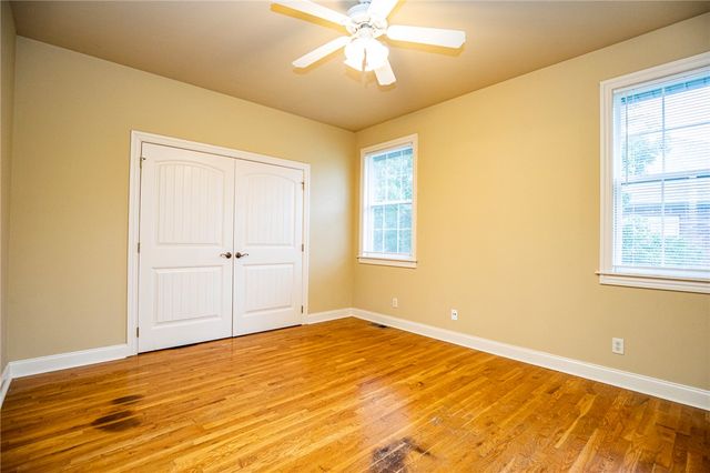 605 Tunbridge Drive, Bentonville, AR 72712