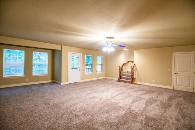 605 Tunbridge Drive, Bentonville, AR 72712