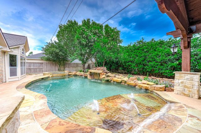 15902 Bennet Chase Drive, Cypress, TX 77429