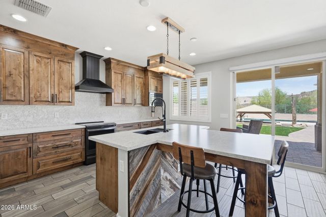 7672 W FETLOCK Trail, Peoria, AZ 85383