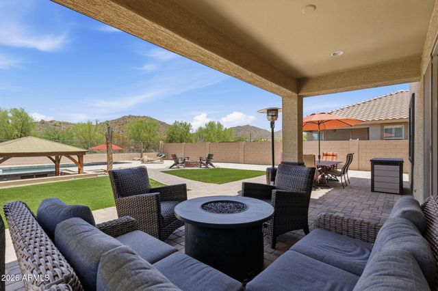 7672 W FETLOCK Trail, Peoria, AZ 85383
