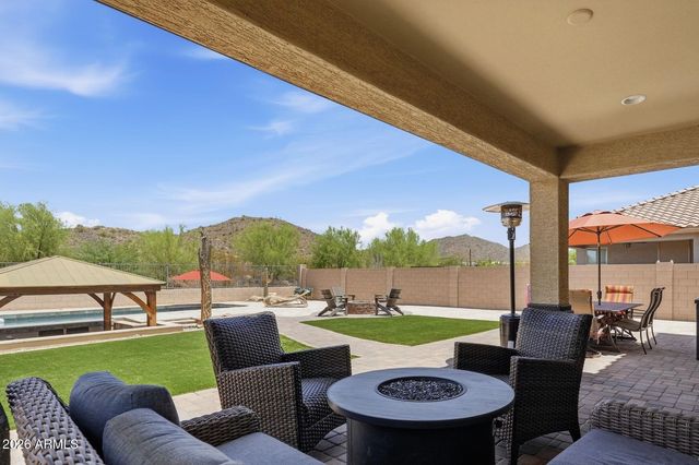 7672 W FETLOCK Trail, Peoria, AZ 85383
