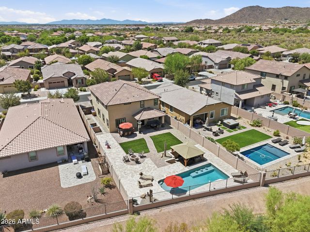 7672 W FETLOCK Trail, Peoria, AZ 85383