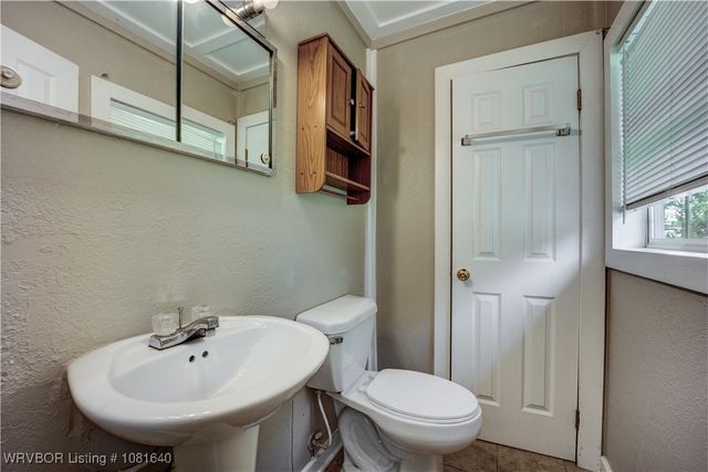 101 S 42nd Street, Van Buren, AR 72956