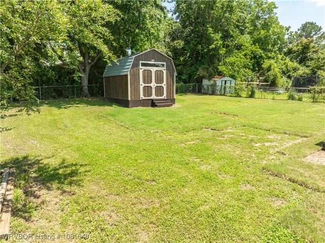 101 S 42nd Street, Van Buren, AR 72956