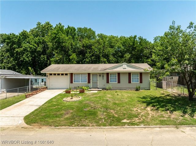 101 S 42nd Street, Van Buren, AR 72956