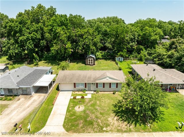 101 S 42nd Street, Van Buren, AR 72956